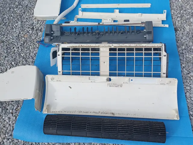 本当の完全分解洗浄は工事業者だから　可能なサービスです匂いや汚れが気になる方に◎サービスの画像