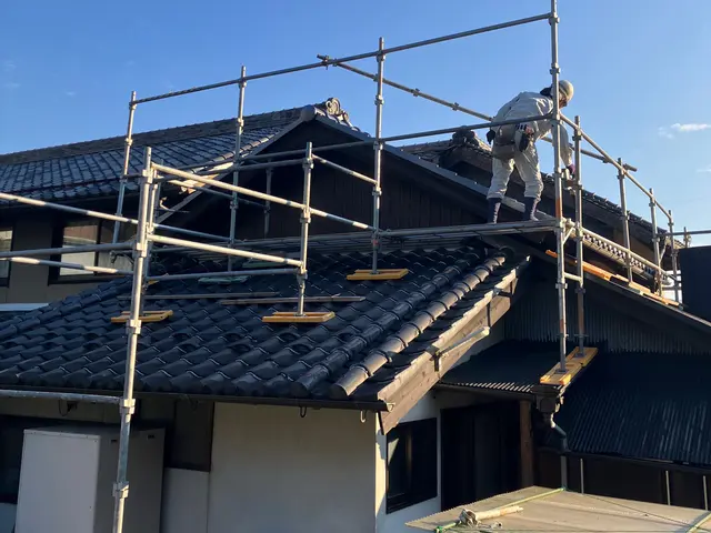 屋根工事【安心の損害保険加入済み】女性スタッフの同行OKサービスの画像