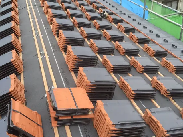 屋根工事【安心の損害保険加入済み】女性スタッフの同行OKサービスの画像