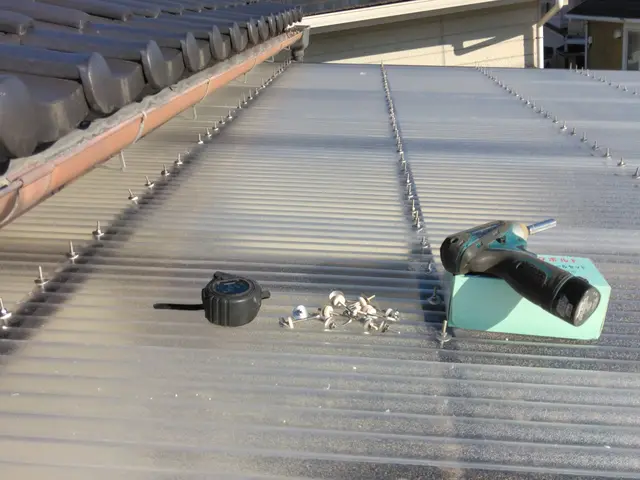 ベランダ、バルコニー、手すり、ウッドデッキなんでもご相談ください。高圧洗浄OK。サービスの画像