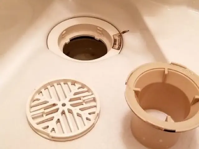 湯垢、石ケンかす、皮脂汚れ、カビの汚れなど手に負えないところをキレイにします！サービスの画像