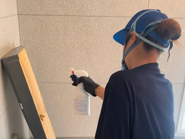 湯垢、石ケンかす、皮脂汚れ、カビの汚れなど手に負えないところをキレイにします！サービスの画像