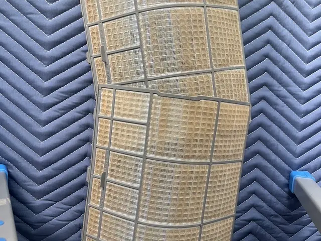 完全分解洗浄対応！アルミフィンの裏側まで綺麗にできます！サービスの画像