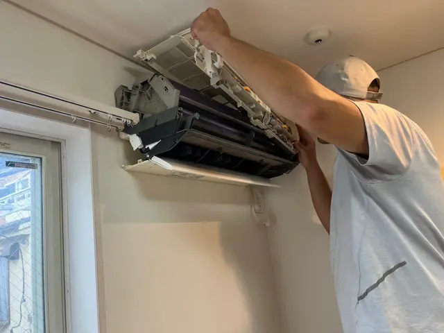 完全分解洗浄対応！アルミフィンの裏側まで綺麗にできます！サービスの画像