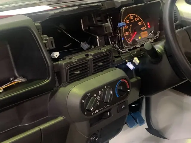 時間外でも対応可能！ご相談下さい！整備資格保有な私が丁寧に対応致します！サービスの画像