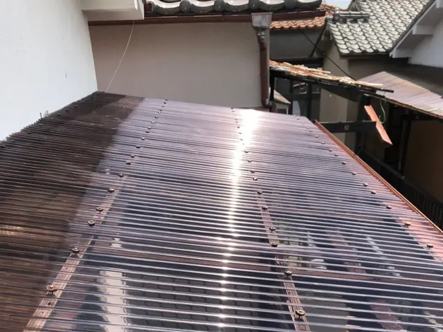 波板交換1枚〜全交換までお受けさせて頂きます!　迅速丁寧に対応させて頂きます!サービスの画像