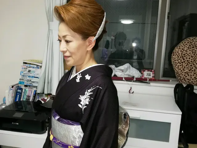 着崩れせず、楽なお着付をさせて頂いてます。ヘアセット込み、国家技能検定着付1級。