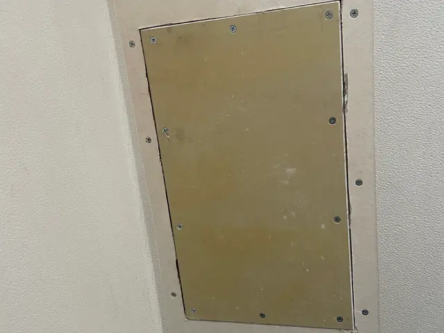 壁の穴・凹みの補修サービスの画像