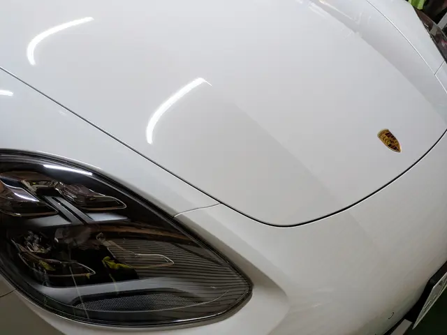 ​「純水×特殊溶剤×技術が生み出す、深淵の艶。愛車を、買ったあの日以上の感動へサービスの画像