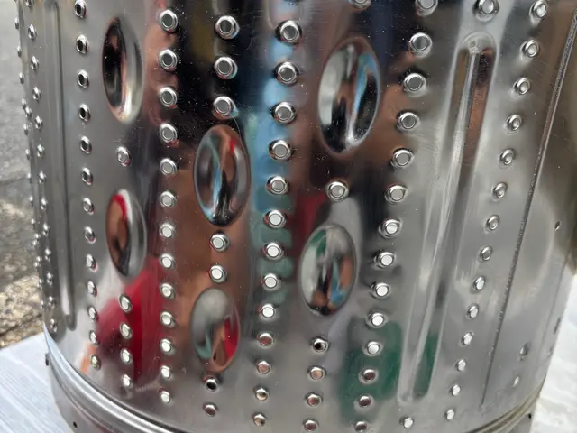 洗濯槽の奥のカビも分解して綺麗に落とします！ビートウォッシュ別途3000円~サービスの画像