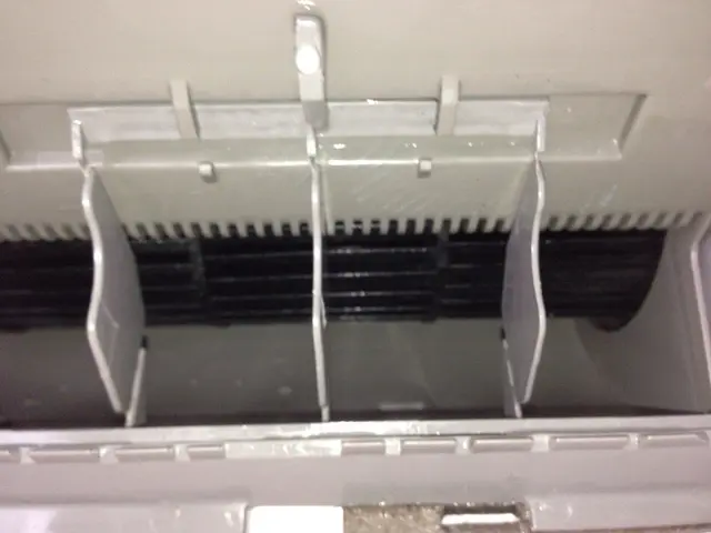 11年の実績！自社スタッフによる信頼のエアコンクリーニングサービスの画像