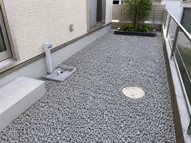 ☆お客様の理想をカタチに☆プロが手掛ける綺麗な砂利敷きを施行致します！サービスの画像