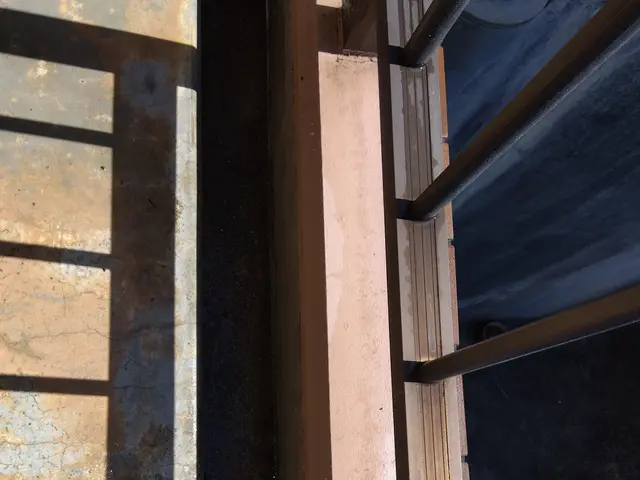 高圧洗浄使用して汚れたバルコニーをキレイに！サービスの画像