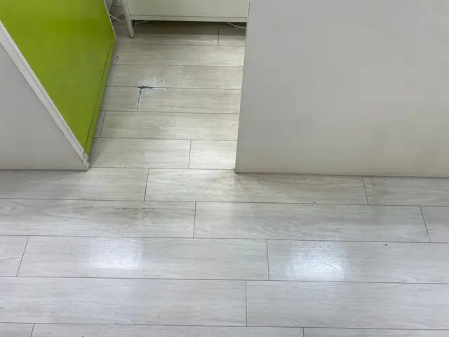 床洗浄・ワックスがけ（旧ワックスの剥離）サービスの画像