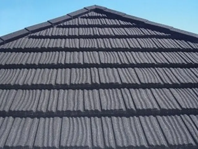 損害保険加入】雨漏り修理～葺き替えまで！　【台風、強風で破損、火災保険適用！】サービスの画像