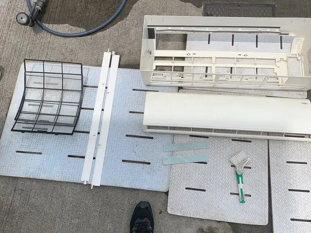 若さと真心で地元鳥取に貢献、エアコンを蘇らせる！エアコン清掃一生懸命頑張ります！サービスの画像