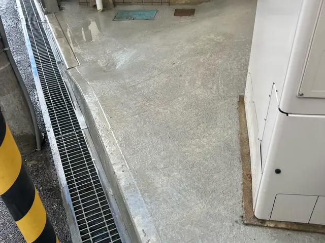 外構工事　駐車場土間、庭の土間のコンクリート施工　ガレージハウスプレハブ組立可能サービスの画像