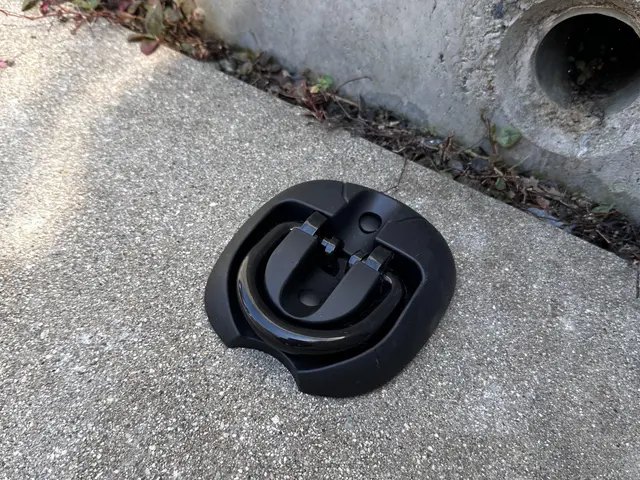 盗難防止用アンカー（地球ロック）の設置お任せください！サービスの画像