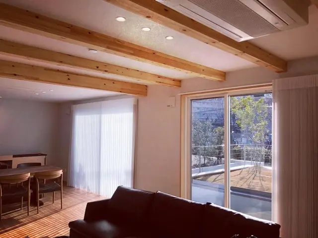 【窓装飾専門店】HunterDouglas等、海外製品の取り付けも可能サービスの画像