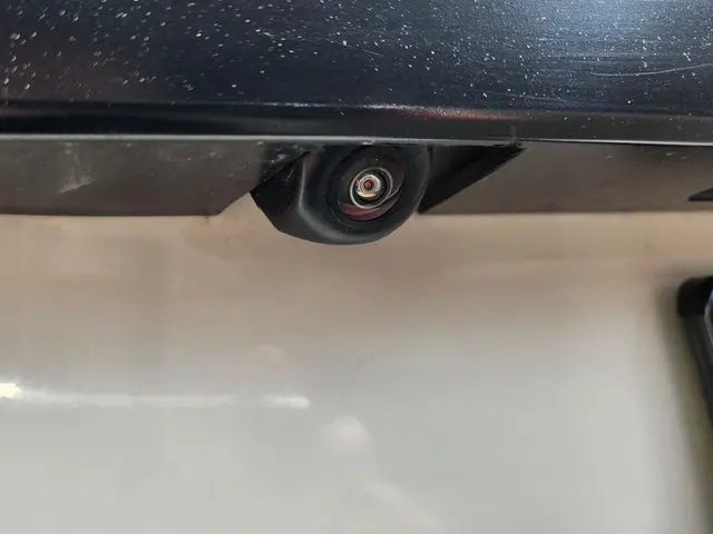 年中無休 24時間対応 バックカメラ取付致します！その他電装品もご相談下さい！サービスの画像