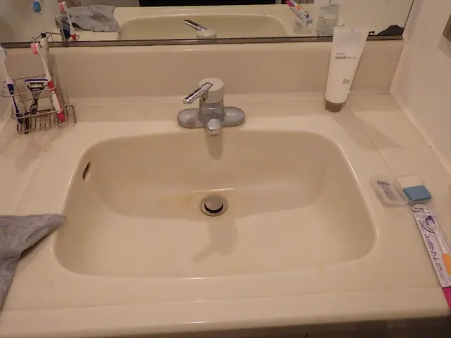 業歴16年の実績◎明朗会計◎損害保険加入済※収納内底板の漏水補修も相談可能です！サービスの画像