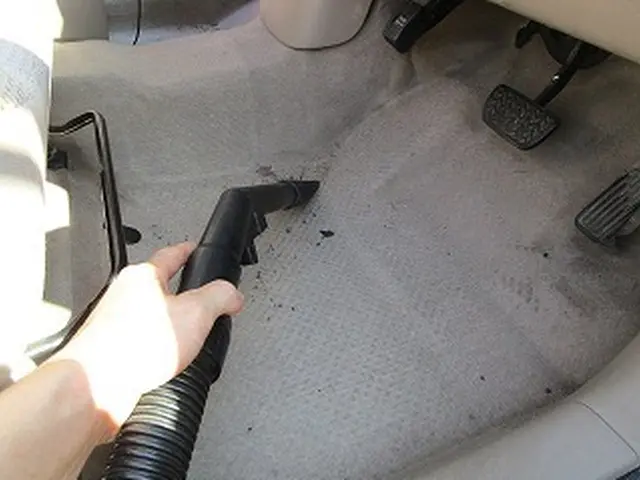 【丁寧な対応◎】車内クリーニング、アルカリイオン水でキレイにいたします。サービスの画像