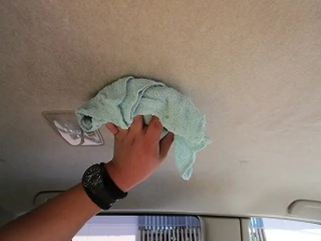 【丁寧な対応◎】車内クリーニング、アルカリイオン水でキレイにいたします。サービスの画像