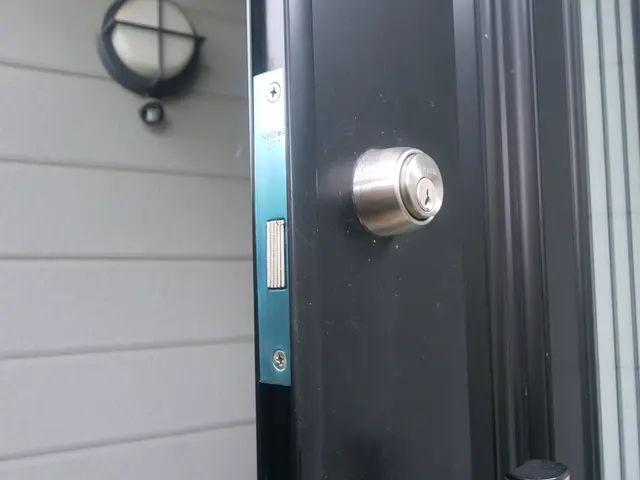 【鍵の解錠・交換・修理、ドアクローザー交換、補助錠取付！交換部品ご用意致します】サービスの画像
