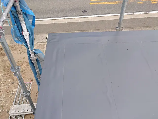 《長野県〜対応地域外も出張可能》屋上・ベランダ防水工事サービスの画像