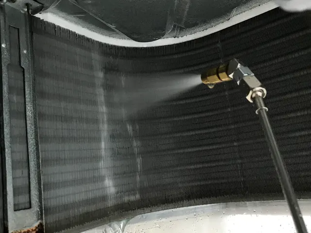 年間600台以上施工★28年間の経験と実績★女性スタッフ同行可★賠責保険加入サービスの画像