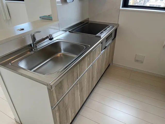 人気の換気扇とキッチンのセット、シンクも磨いてピカピカにします！サービスの画像