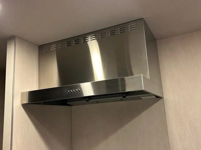 人気の換気扇とキッチンのセット、シンクも磨いてピカピカにします！サービスの画像