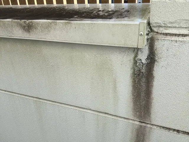 【SKAT工法】による施工で、外壁を傷めずに優しく洗浄します。サービスの画像