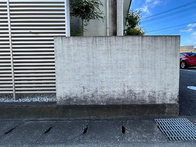 【SKAT工法】による施工で、外壁を傷めずに優しく洗浄します。サービスの画像