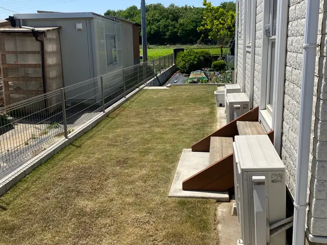 驚きの仕上がり！実績1000件以上！お庭、建築予定地、空き地の草刈大歓迎！サービスの画像