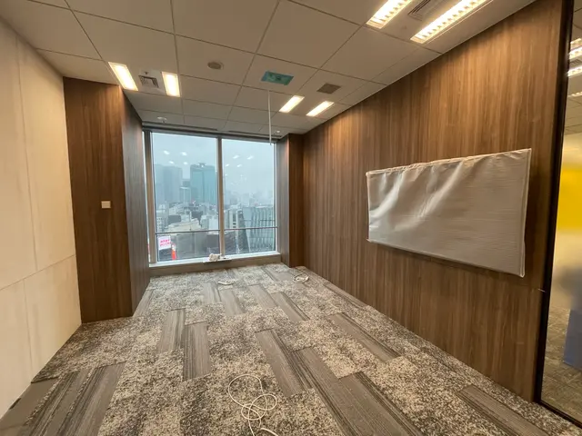 CFの他にもフロアタイル・タイルカーペットも施工可能です！サービスの画像