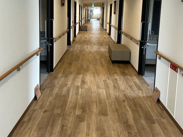 CFの他にもフロアタイル・タイルカーペットも施工可能です！サービスの画像