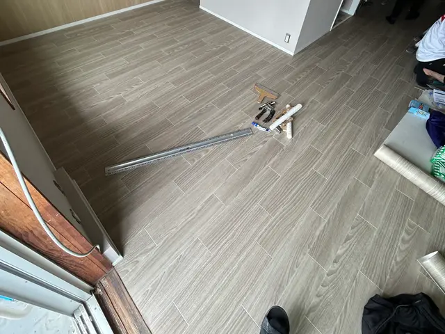 CFの他にもフロアタイル・タイルカーペットも施工可能です！サービスの画像