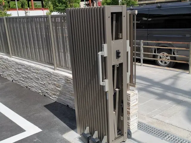 ◆年中無休◆女性スタッフ同行可能◆完全自社施工◆仕上がり保証ありサービスの画像