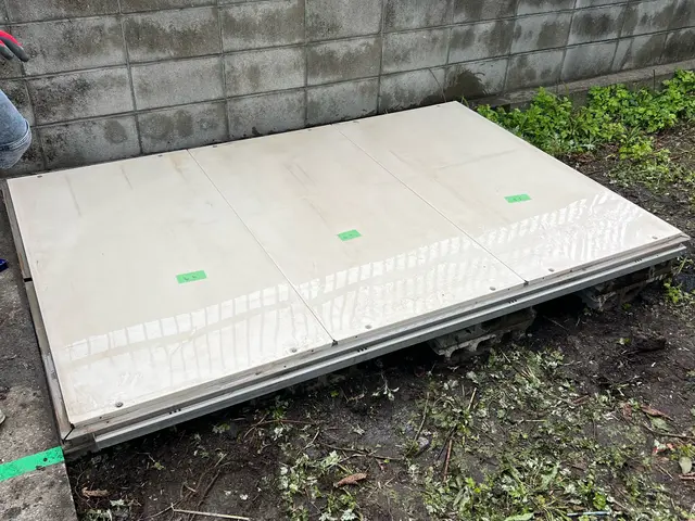 物置の設置、解体、移動！ご一緒に不用品回収も受け付けてます！大阪府周辺地域対応可サービスの画像