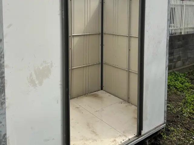 物置の設置、解体、移動！ご一緒に不用品回収も受け付けてます！大阪府周辺地域対応可サービスの画像