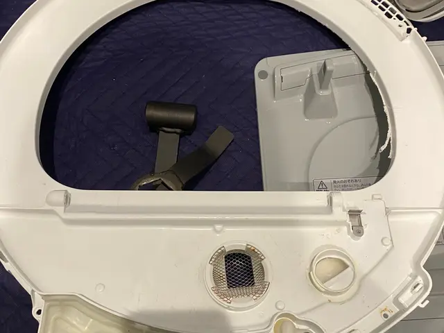 カビや匂いが気になったら弊社にお任せ！分解洗浄でピカピカに！サービスの画像