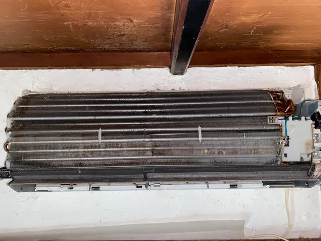 【親切・丁寧】エアコンの事は自社にお任せ下さい！【現金払いで抗菌コート無料！】サービスの画像