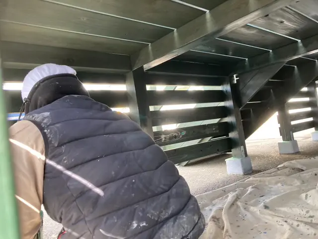 ウッドデッキ塗装　アルミデッキ洗浄サービスの画像