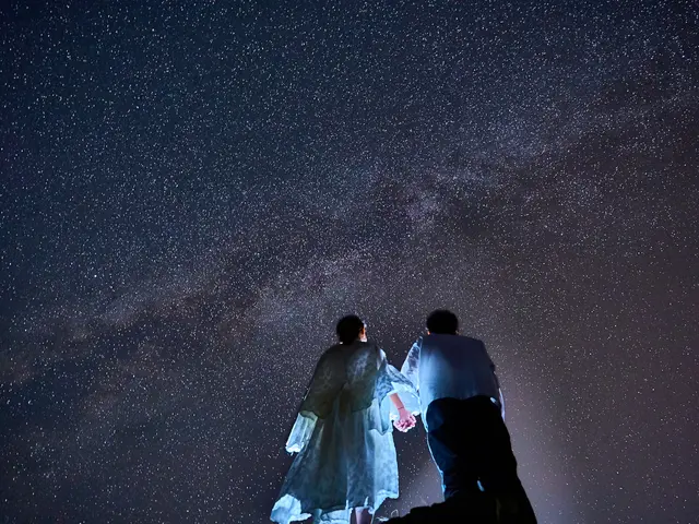 【フレンドリーなカメラマンが自然体の二人をARTな瞬間に残します◎】