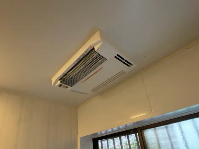 浴室や脱衣所、トイレなどの埋め込み換気扇などの交換工事がありましたら是非当社に！サービスの画像