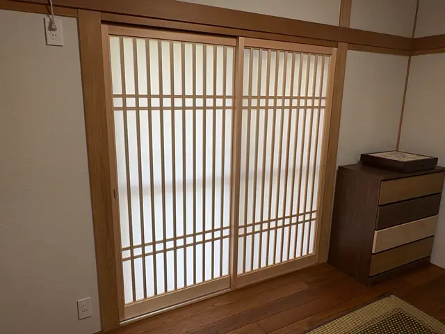 敷居のヘタリも解決！状況に合わせた最適な引き戸修理・レール施工サービスの画像