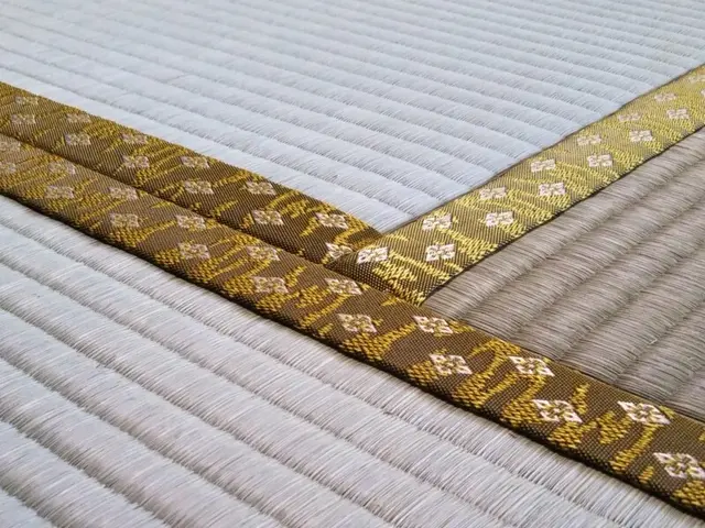 ２００種類以上から選べるタタミヘリ代、部屋の家具の移動費も全部コミ！国産畳替えサービスの画像