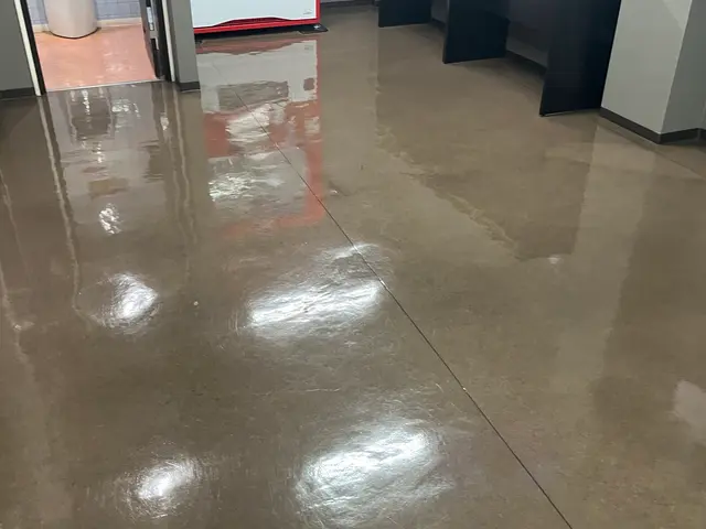 ◎床専門店◎ 一般家庭、店舗どこでも綺麗に致します。法人様も対応致します。サービスの画像