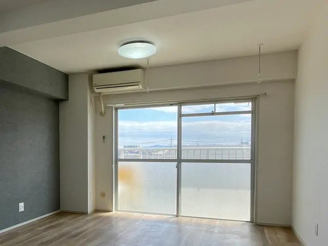 【住宅業界３０年】実績多数。室内物干しの取付をおこないます！サービスの画像